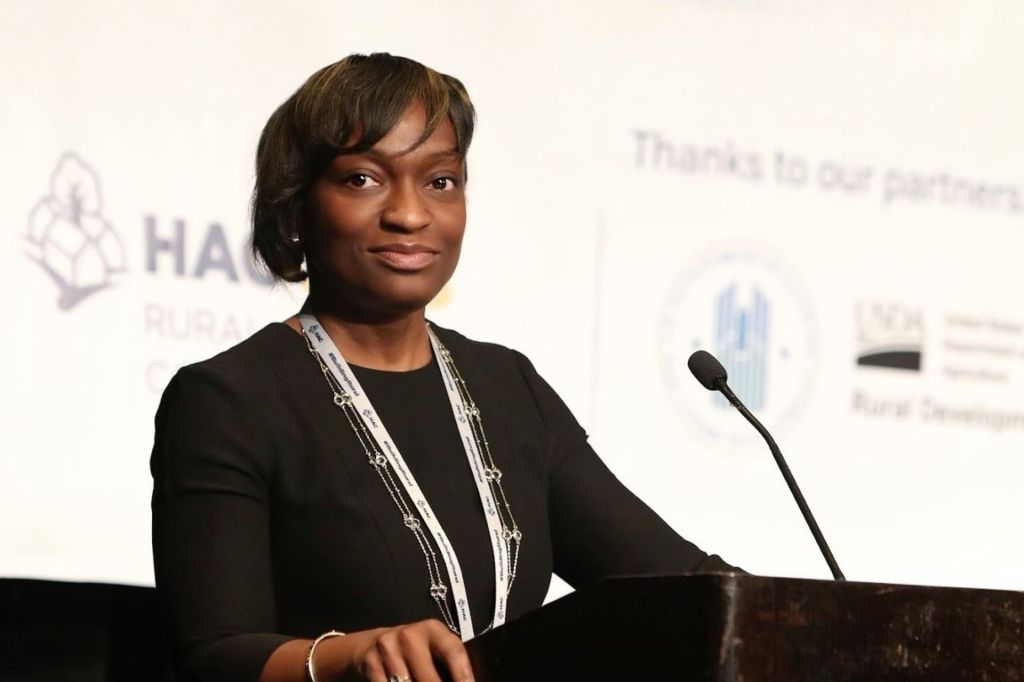 Shonterria Charleston supports rural communities, even from a parking lot